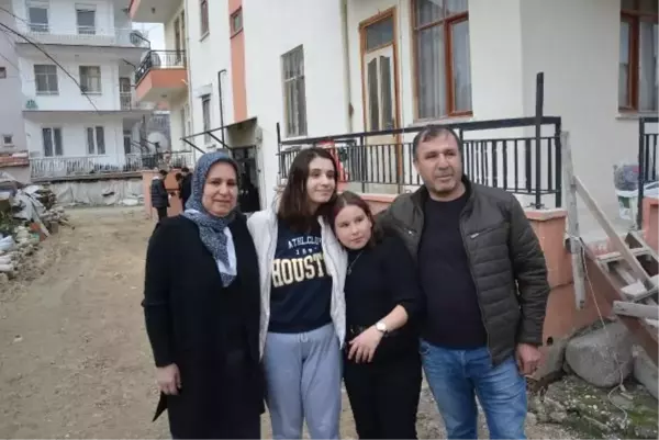 HARKİV'DE MAHSUR KALAN MERVE BUSE, AİLESİNE KAVUŞTU