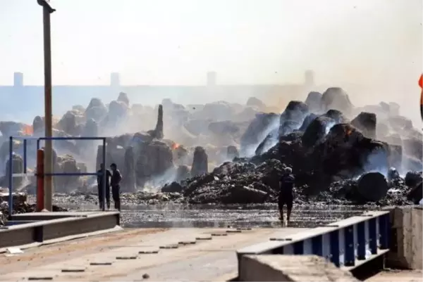 Kahramanmaraş'ta Kağıt Fabrikasında Yangın Kontrol Altına Alındı