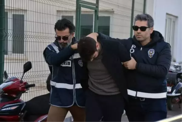 Trafik Işıklarında Su Satana Çarpan Sürücü Yakalandı