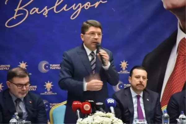 BAKAN TUNÇ, AK PARTİ İZMİR İL BAŞKANLIĞI'NI ZİYARET ETTİ