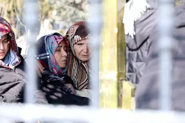 Konya'da Böcek İlacı Nedeniyle Hayatını Kaybeden Çocuk Son Yolculuğuna Uğurlandı