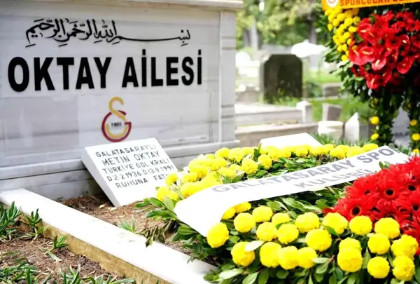 Metin Oktay mezarı başında anıldı