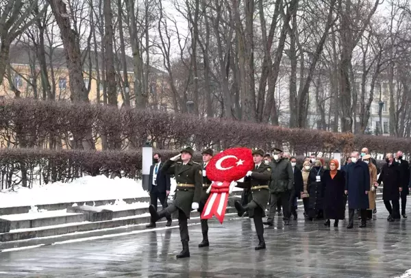 Cumhurbaşkanı Erdoğan, Ukrayna'da resmi törenle karşılandı