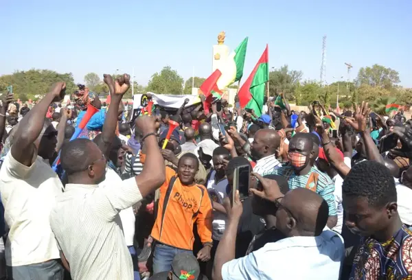 Burkina Faso'da darbenin ardından gösteri düzenlendi