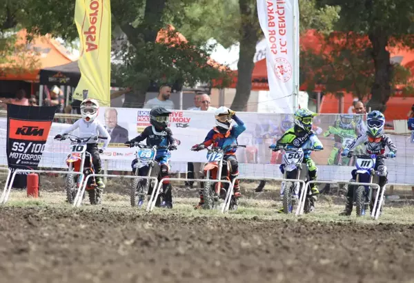 Isparta haberi | BALIKESİR - Türkiye Motokros Şampiyonası'nın 4. ayak yarışları Gönen'de yapıldı