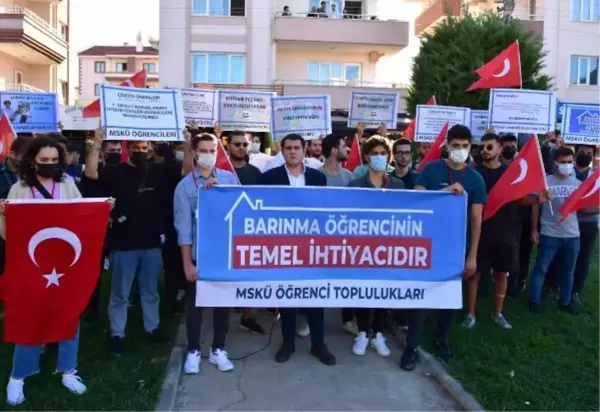 MUĞLA'DA ÜNİVERSİTE ÖĞRENCİLERİNDEN 'BARINMA' PROTESTOSU