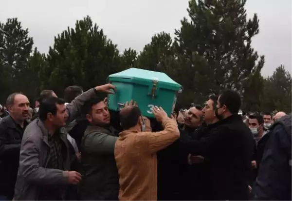 KAZADA ÖLEN, REKTÖRÜN MAKAM ŞOFÖRÜ TOPRAĞA VERİLDİ