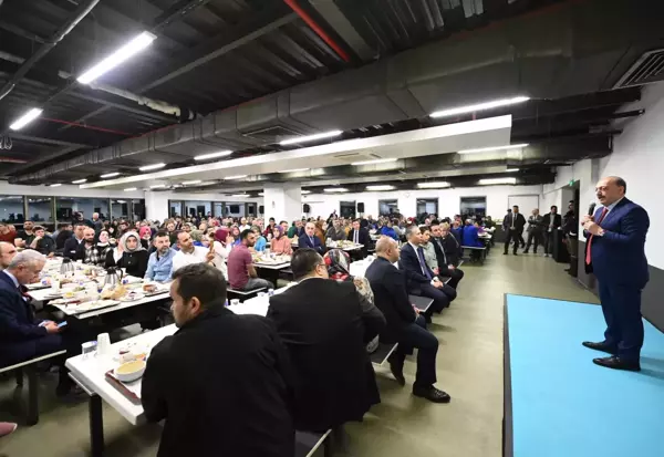 Çalışma ve Sosyal Güvenlik Bakanı Vedat Bilgin İstanbul'da işçilerle iftar yaptı