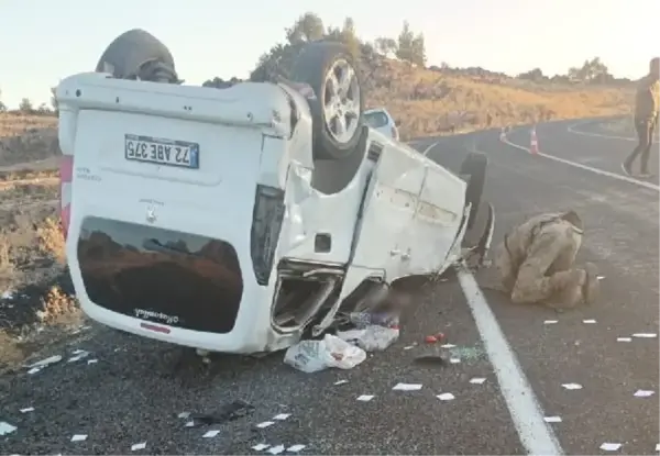 Batman'dan terhis olan oğullarını almak için yola çıkan ailenin aracı kaza yaptı: 2 ölü, 3 yaralı