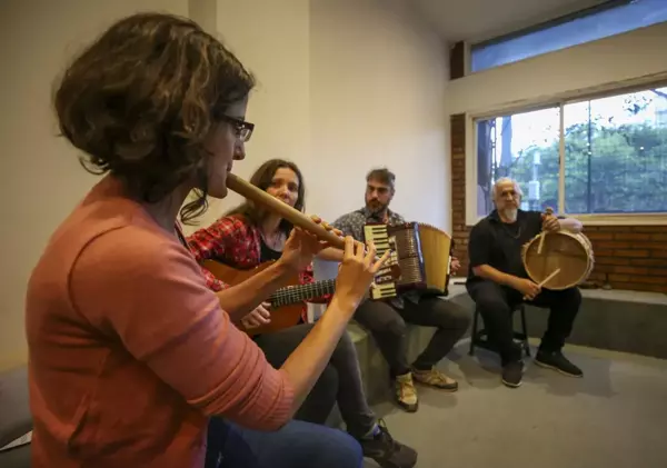 BUENOS AIRES - Çağları aşan Yunus Emre'nin dizeleri Arjantin'de bestelendi (2)