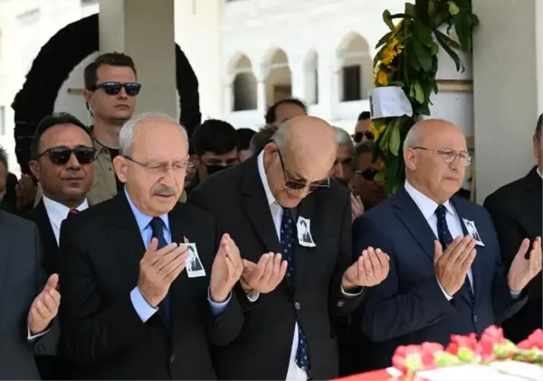 Seçimden sonra pek ortalarda görünmeyen Kılıçdaroğlu, cenazede görüntülendi