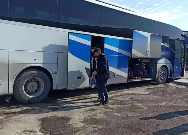 Şehirlerarası otobüsteki yolcunun üzerinden eroin çıktı