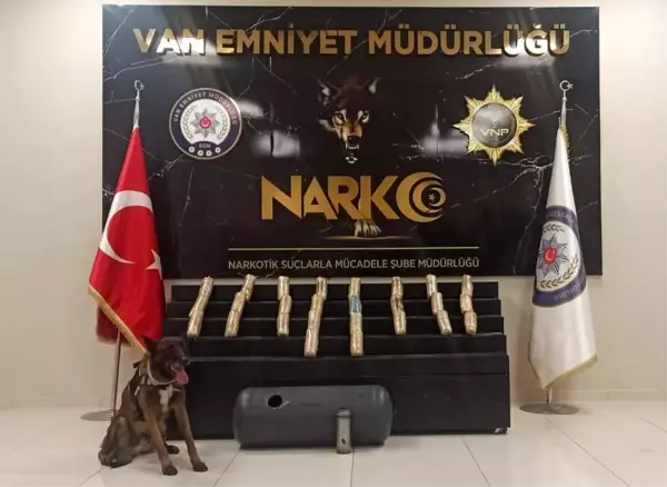 Yakıt deposundaki 15 kilo eroin Magnum'a takıldı