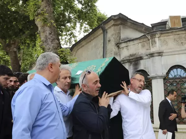 Şair ve Yazar Mevlana İdris Zengin son yolculuğuna uğurlandı