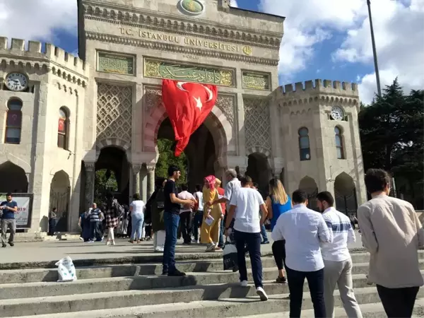 Öğretmen adayları KPSS'de ter döktü