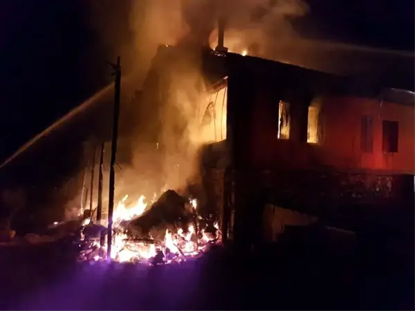 Kartal'ın eski Belediye Başkanı Öz'ün malikanesinde yangın çıktı