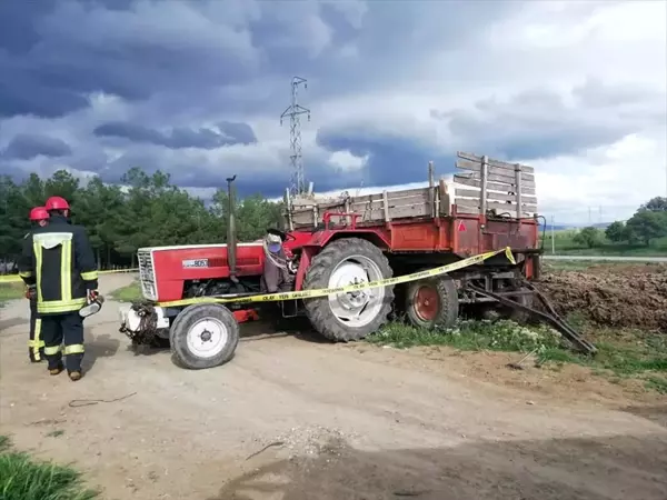 Denizli'de traktör römorkunun altında kalan çiftçi, hayatını kaybetti