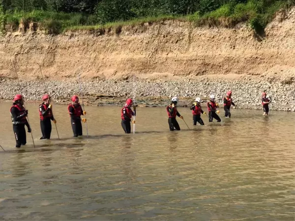 Giresun'da selde kaybolan 4 kişiyi arama çalışmaları 24. gününde de devam ediyor