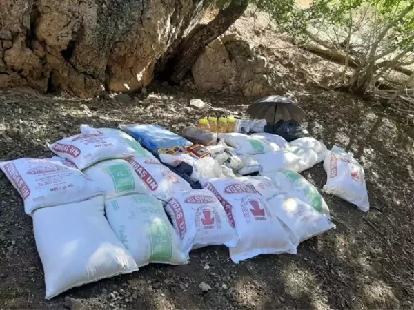 Tunceli'de 5 sığınak imha edildi, 2,5 ton malzeme ele geçirildi