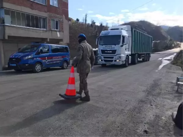 Cenazede 22 kişiye virüs bulaştırdı; mahalle ikinci kez karantinaya alındı