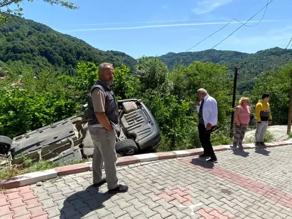 2 kardeşi üzerine uçtukları ağaç dalı kurtardı