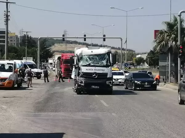 İzmir'de trafik kazası: 9 yaralı