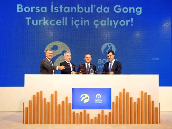 Turkcell ikinci çeyrekte yüzde 23,5 büyüdü, yıl sonu hedefini yükseltti