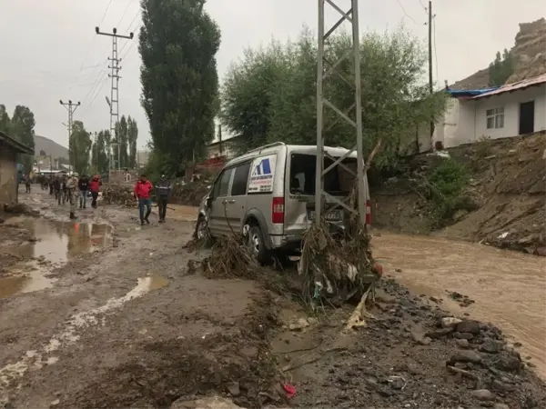 Son dakika: Sarıkamış'ta sel felaketi