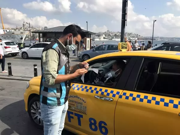 Eminönü'nde sivil ekiplerden taksilere yönelik denetim