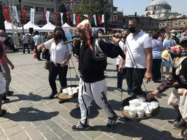 Silivri'deki festivale davet için Eminönü'de er meydanı kuruldu