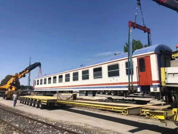 Menderesleri ile ünlü Perşembe Yaylası'na çıkartılan tren vagonları kafeye dönüştürülecek