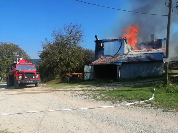 Karabük'te iki katlı ev alevlere teslim oldu