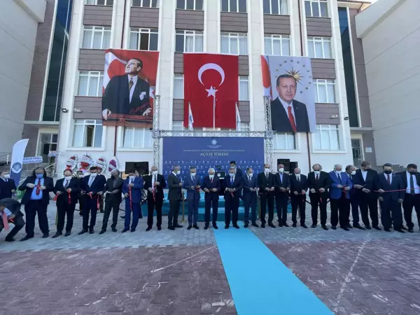 Veteriner fakültesi ve özel eğitim meslek okulunun açılışı yapıldı