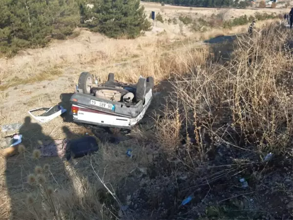 Son dakika haberi... ÇUBUK'TA OTOMOBİL ŞARAMPOLE DEVRİLDİ: 1 ÖLÜ, 2 YARALI