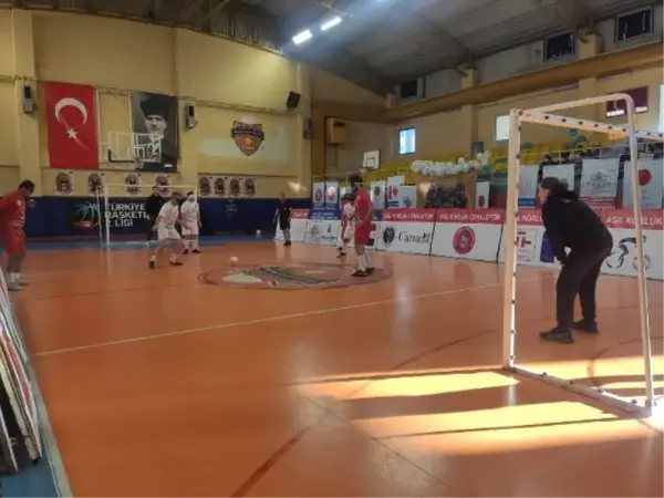 GÖRME ENGELLİLERDEN FUTSAL MÜSABAKASI