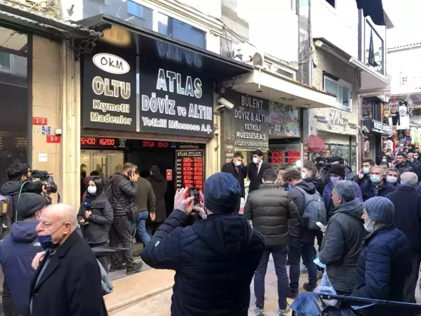 Dövizin düşmesiyle Kapalıçarşı'da yoğunluk oluştu