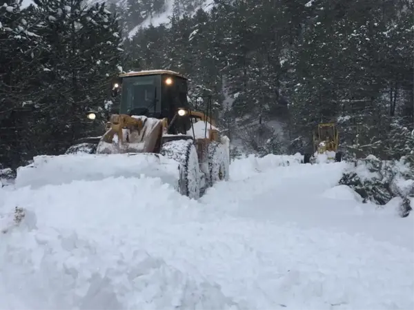 Sinop'ta 206 köy yoluna ulaşım sağlanamıyor