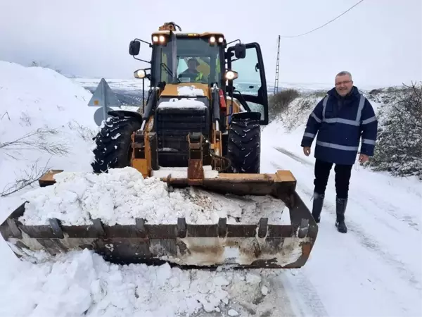 Karacabey Belediyesi'nden hummalı kar mesaisi