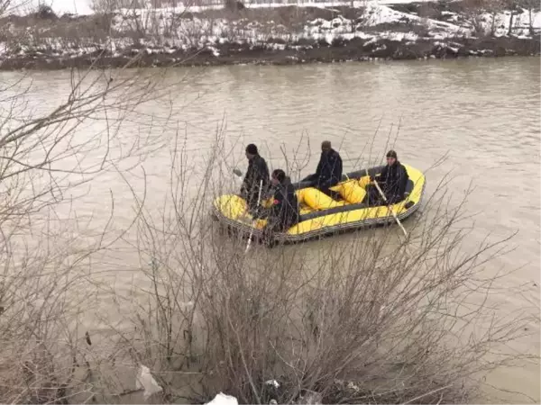 Son dakika haber! Liseli Yağmur, Karasu ve Murat Nehri'nin birleştiği noktada aranıyor