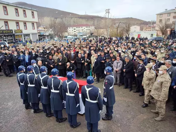 Son dakika haberi: Vanlı şehit gözyaşları arasında son yolculuğuna uğurlandı