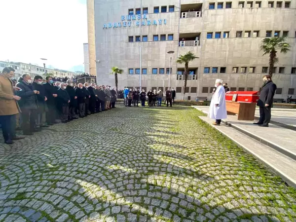 Son dakika haberleri: Bursa'da kadın hakim, çocuk parkında iple asılı halde ölü bulundu