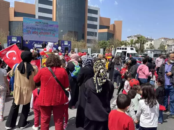 Bahçelievler'de çocuklara 23 Nisan şöleni