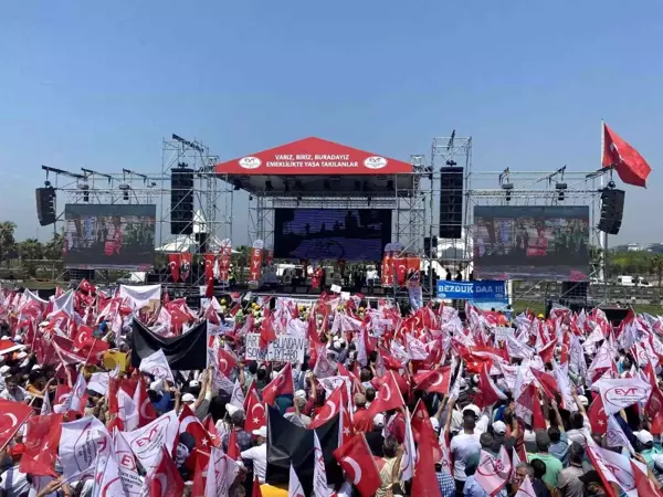 Emeklilikte Yaşa Takılanlar Maltepe'de buluştu