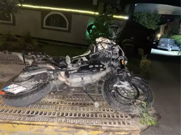 Motosiklet, yayaya çarptı: 2 ölü