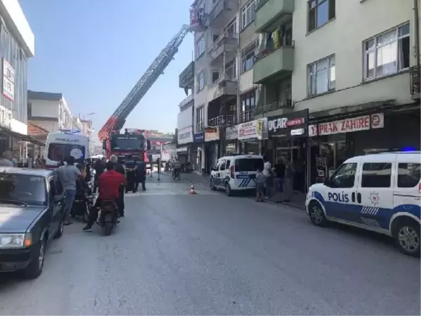 'Erkek arkadaşım eve kilitledi' ihbarında bulundu, itfaiye balkondan aldı