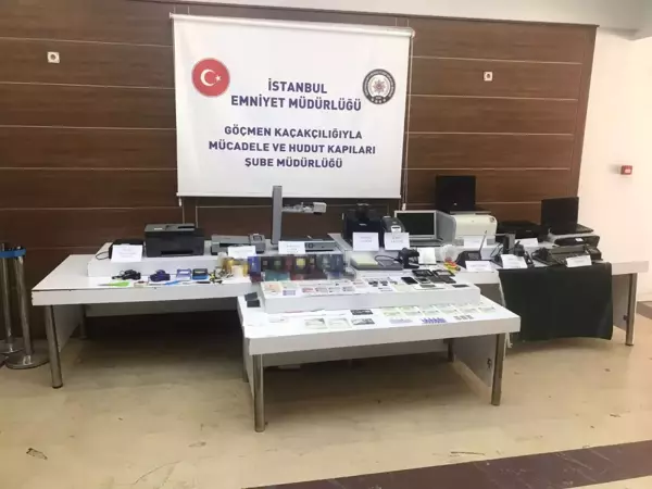 Son dakika haberleri! Polise saldıran gruba biber gazlı müdahale kamerada: 3 polis yaralı, 6 gözaltı