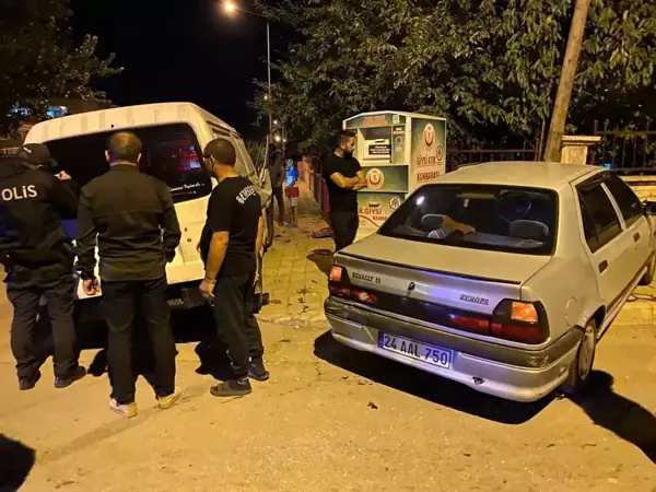 Son dakika haberleri... Erzincan'da trafik kazası: 3 yaralı