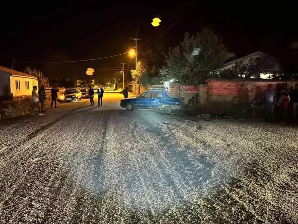 İki kişinin yaralandığı kazada kaçan sürücü araç plakasını düşürdü