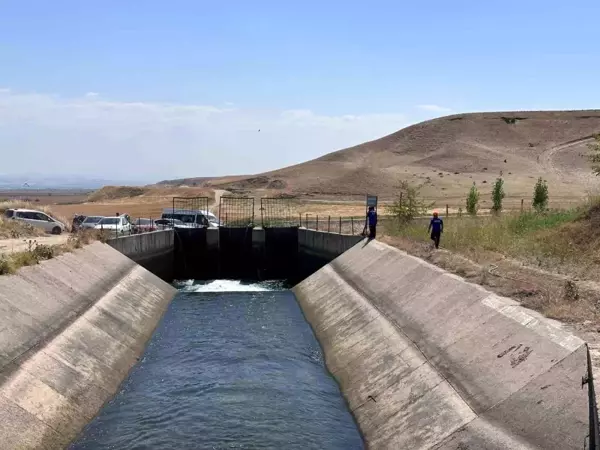 Diyarbakır'da sulama kanalına giren genç için arama çalışmaları başlatıldı