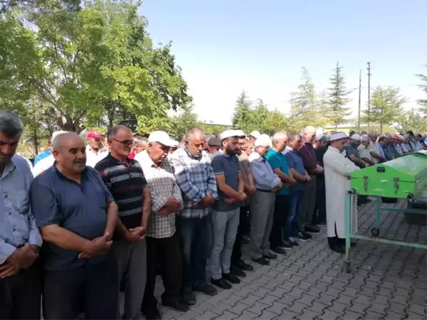 Nevşehir'de selde hayatını kaybeden çift son yolculuğuna uğurlandı